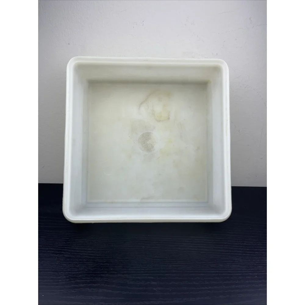 Vintage Tupperware Snack N' Storage 514-20 Square 9x9x3‎ Keeper